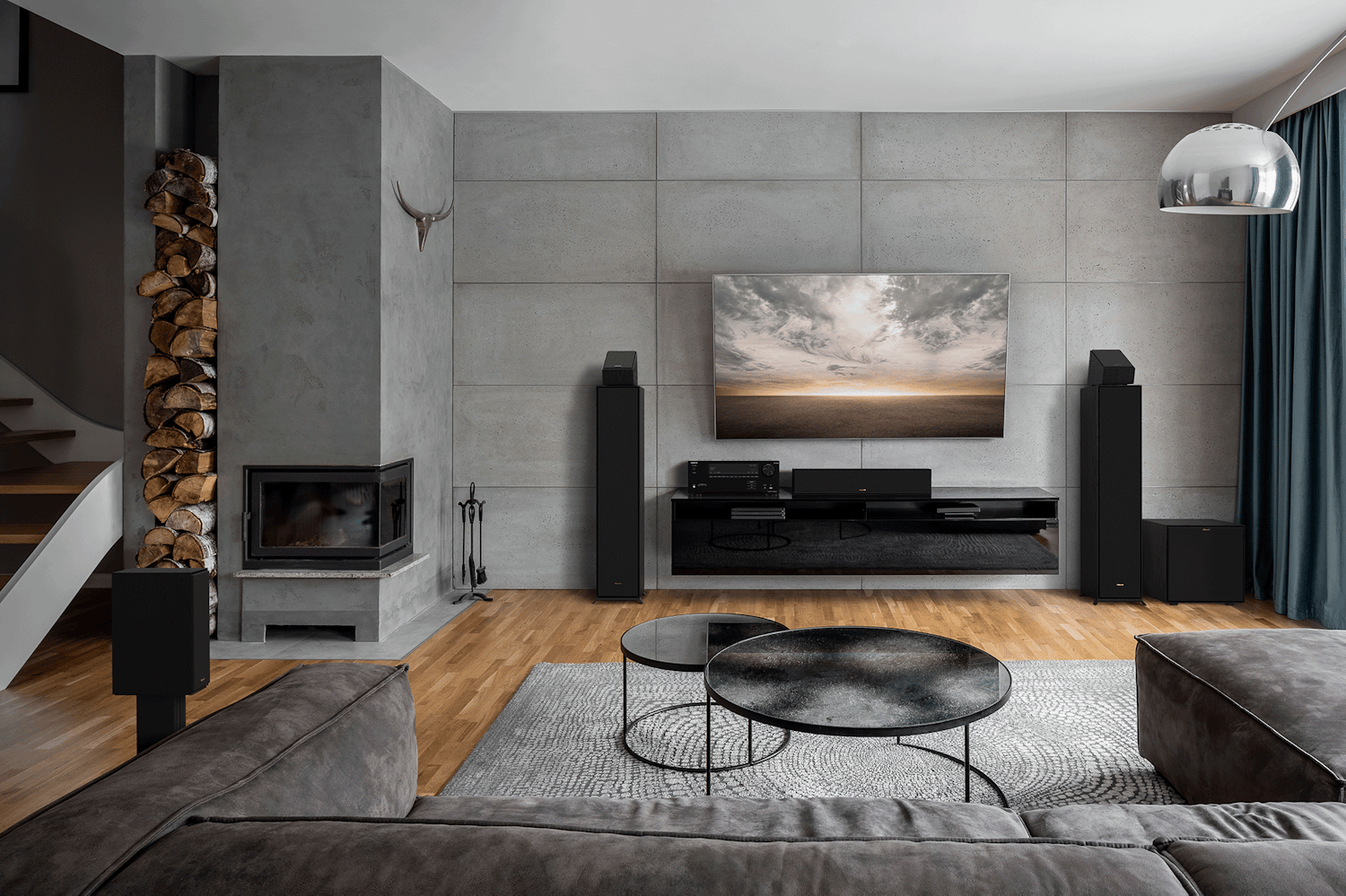 Onkyo TX NR6100 Klipsch R 600 F R 40 SA R 30 C R 101 SW R 40 M Modern Living Room 2000x1333